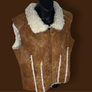 TSUNAMI Faux Suede and Sherpa Vest Size Large